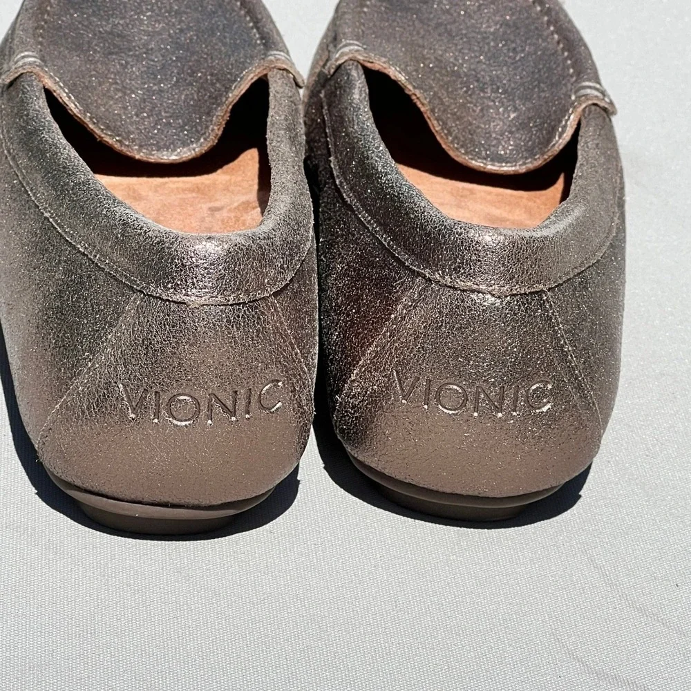 Vionic Loafer Leather 8 Debbie Metallic Pewter SlipOn Flat Comfort Travel Office